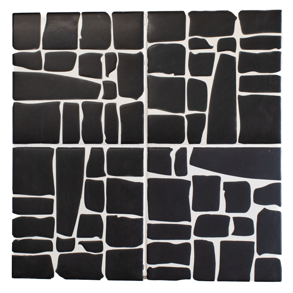 Kesseki | Black and White